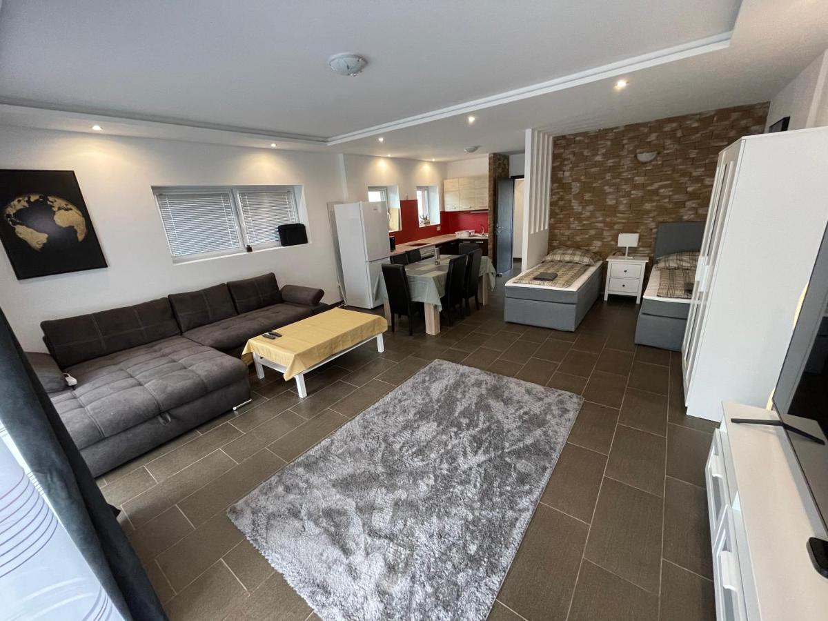 Malibu Apartman & Jacuzzi ميسكولك المظهر الخارجي الصورة
